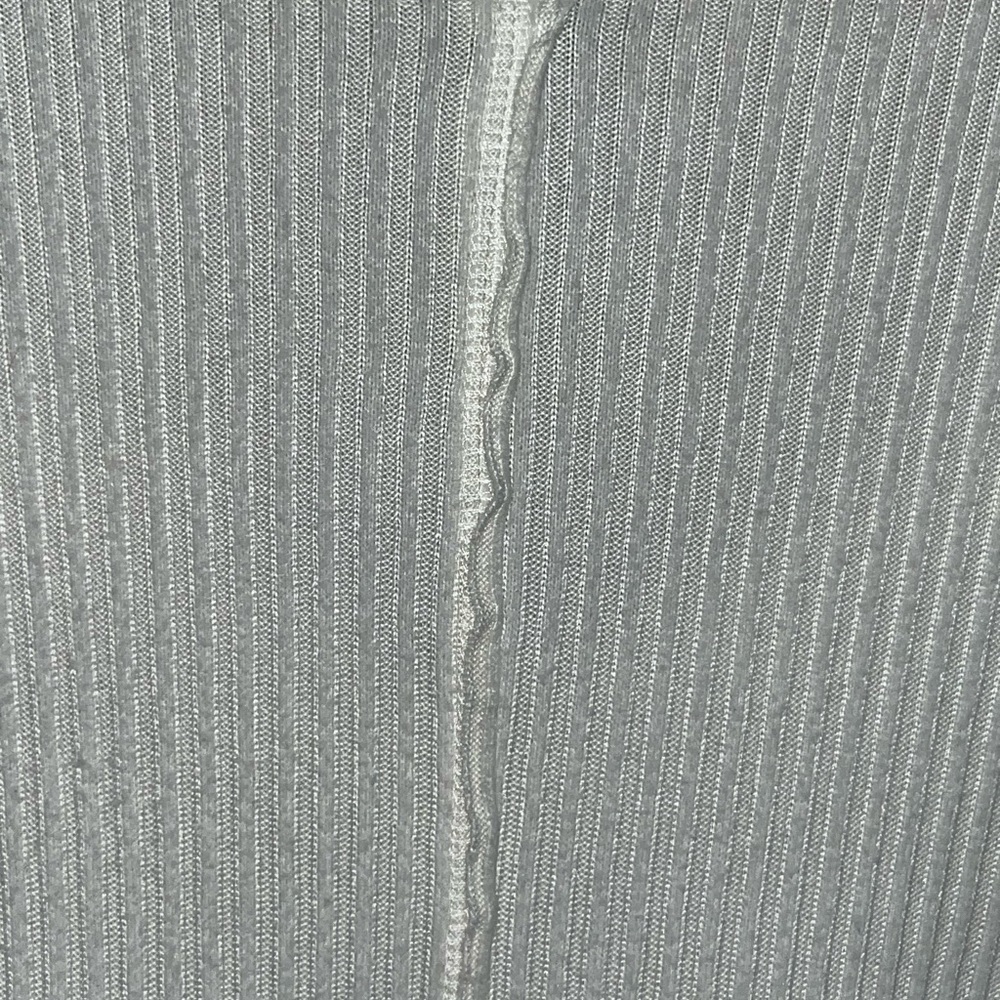 Wild Fable White Ribbed V-Neck Sweatshirt - Picture 10 of 11